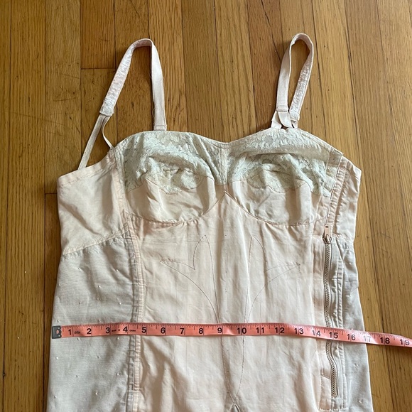 Late 1930s Vintage All in One Step in Corset Girdle by Flexees - Picture 11 of 16